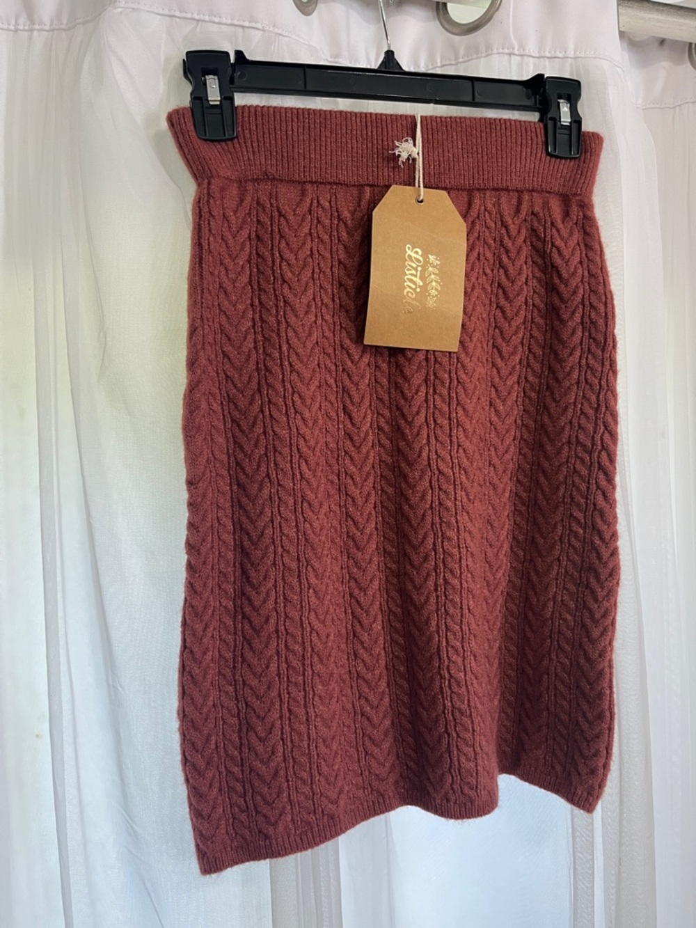 Listicle Cable Knit Pencil Skirt Rosewood warm size small modest preppy